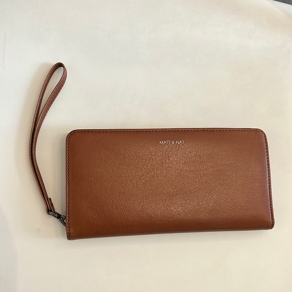 Matt & Nat Wallet Clutch - Picture 1 of 3